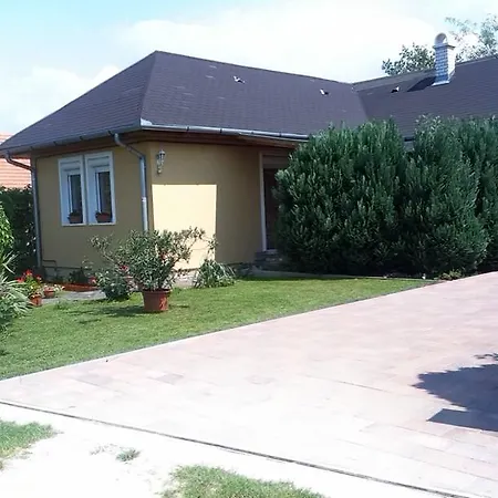Holiday Home Balaton H2073 Balatonoszod
