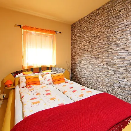 Holiday Home Balaton H2073 Balatonoszod